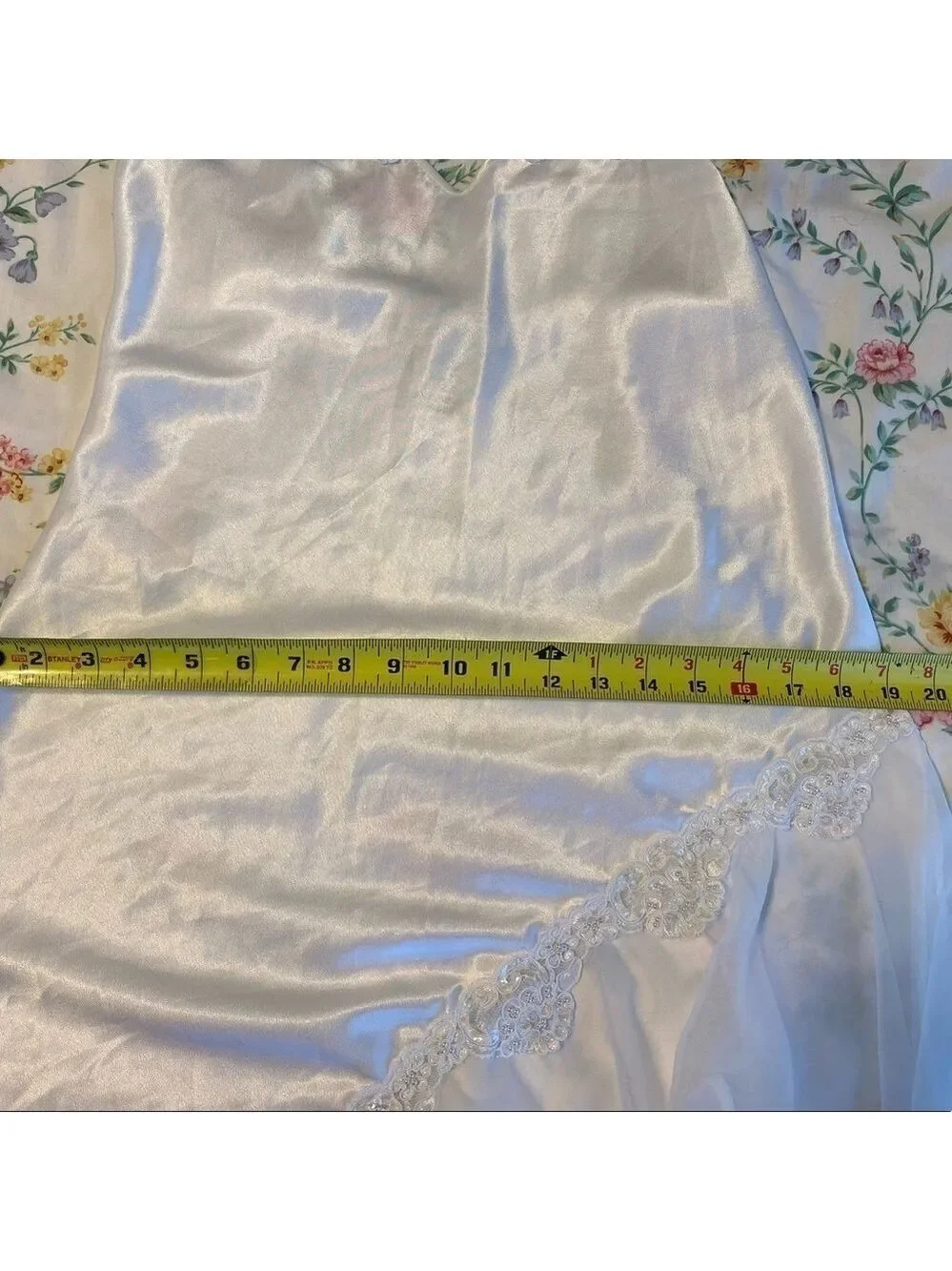 VAL MODE Sexy Lingerie Beautiful Silky, Satin look w/Lace, Pearls & Sequins Sz M